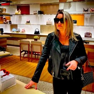 Meet your Posher, Lisa